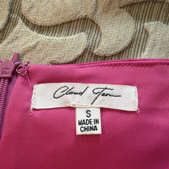 Cloud Ten Hot Pink Mini Party Skirt with Feather Fringe Trim Size Small NWOT - Picture 3 of 9